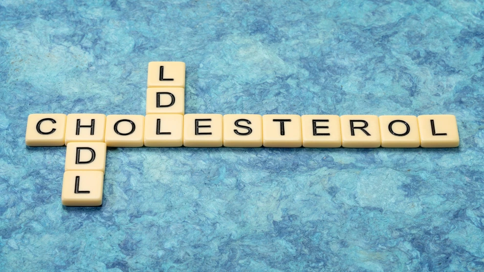 HDL a LDL cholesterol z písmen zo scrabble
